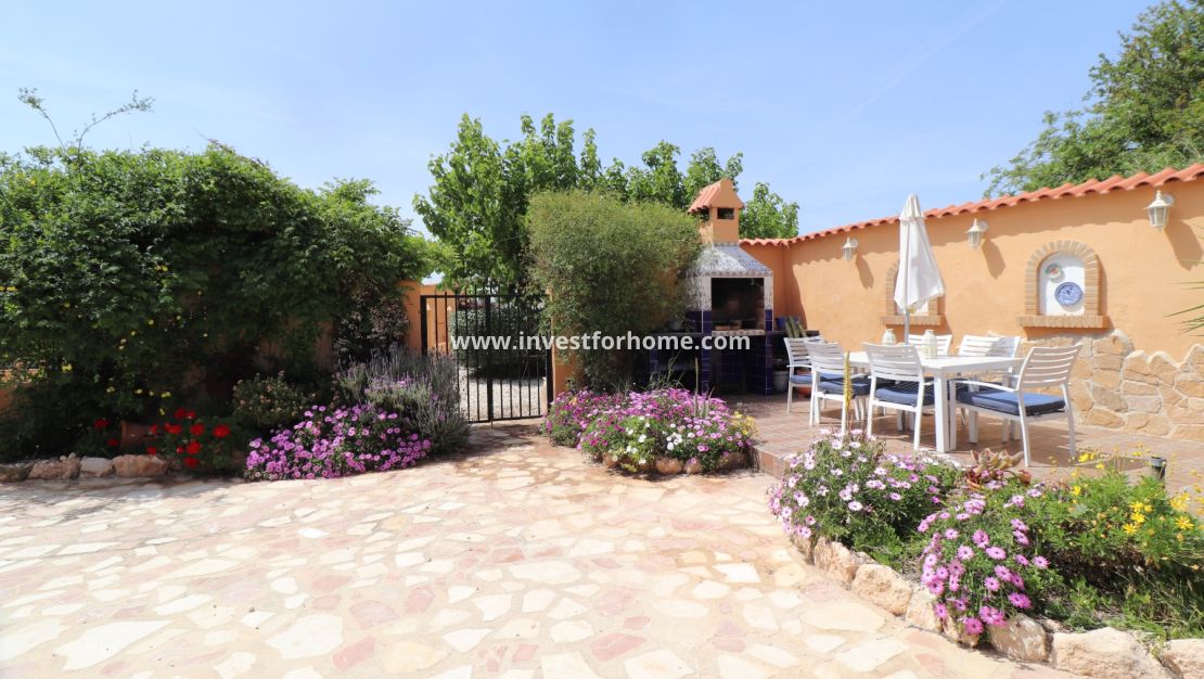 Vente - Villa - Hondón de las Nieves - Inland