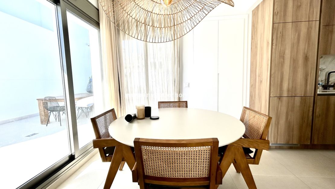 Vente - Villa - Las Filipinas - Inland