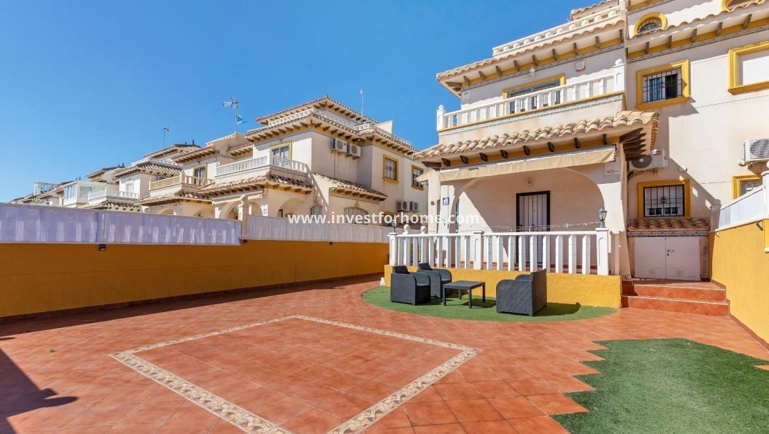 Vente - Villa - Orihuela Costa - Lomas de Cabo Roig