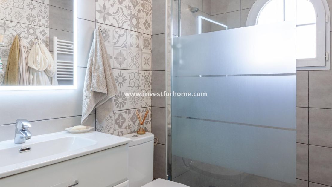 Vente - Villa - Orihuela Costa - Los Almendros-la Florida