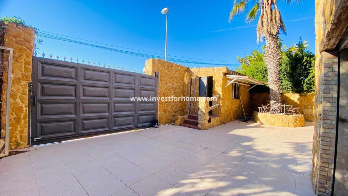 Vente - Villa - Orihuela Costa - Playa Flamenca