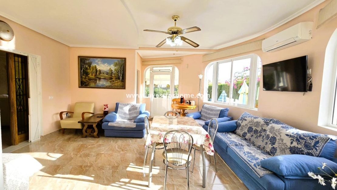 Vente - Villa - Orihuela Costa - Playa Flamenca