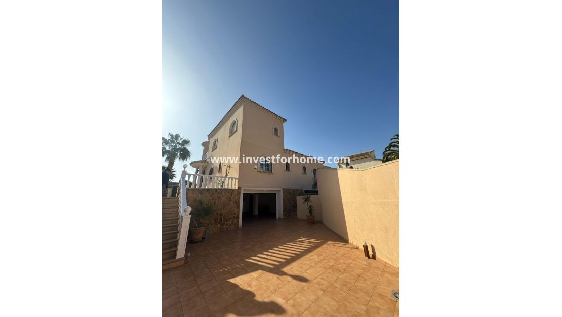 Vente - Villa - Orihuela Costa - Playa Flamenca