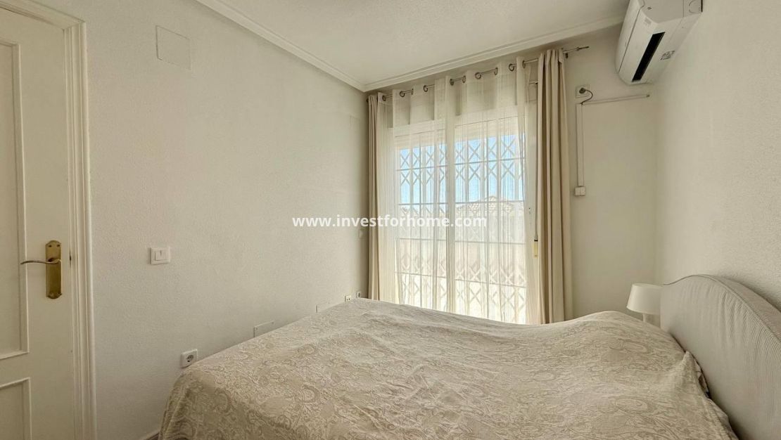 Vente - Villa - Orihuela Costa - Playa Flamenca