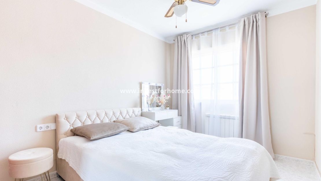 Vente - Villa - Orihuela Costa - Punta Prima