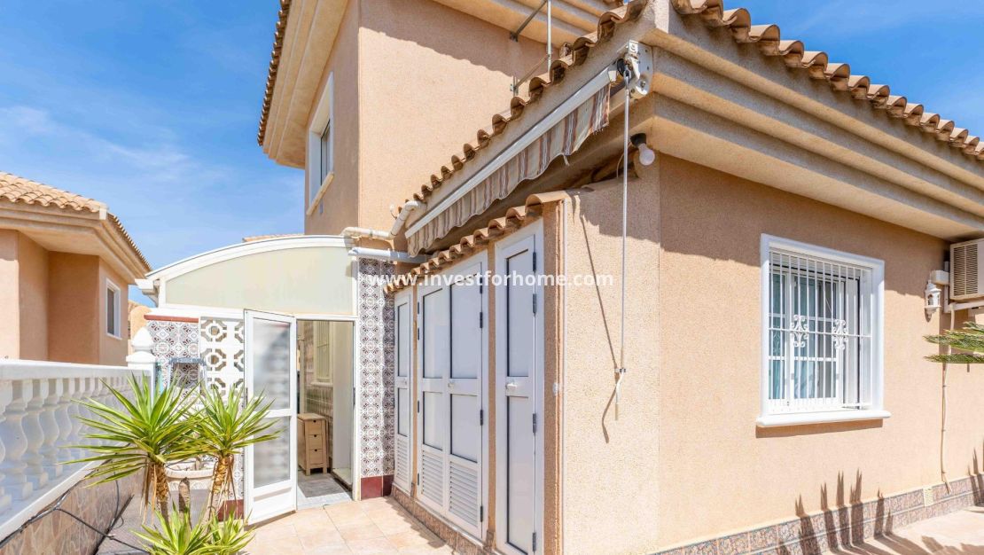 Vente - Villa - Orihuela Costa - Punta Prima