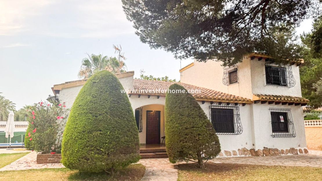 Vente - Villa - Orihuela Costa - Punta Prima