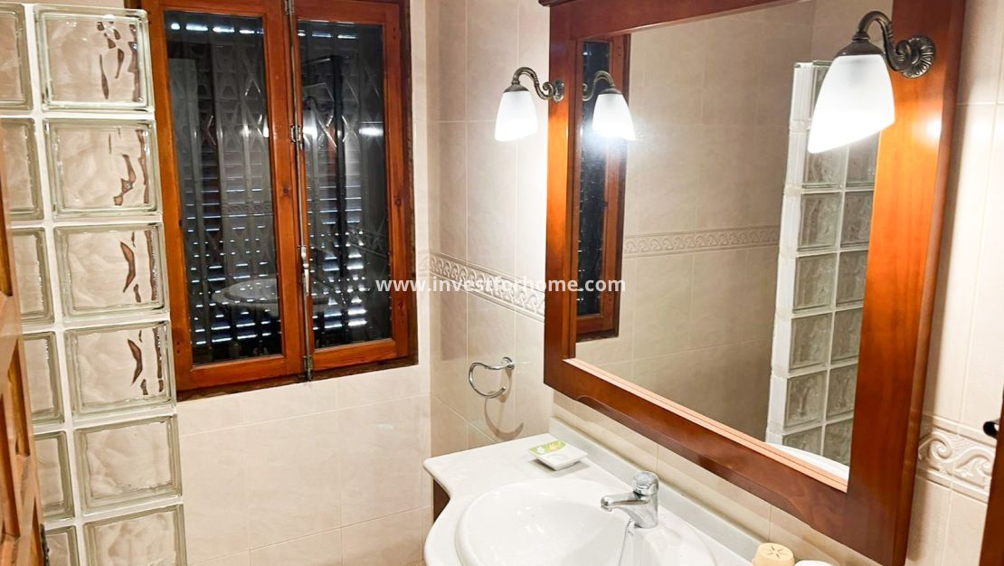 Vente - Villa - Orihuela Costa - Punta Prima