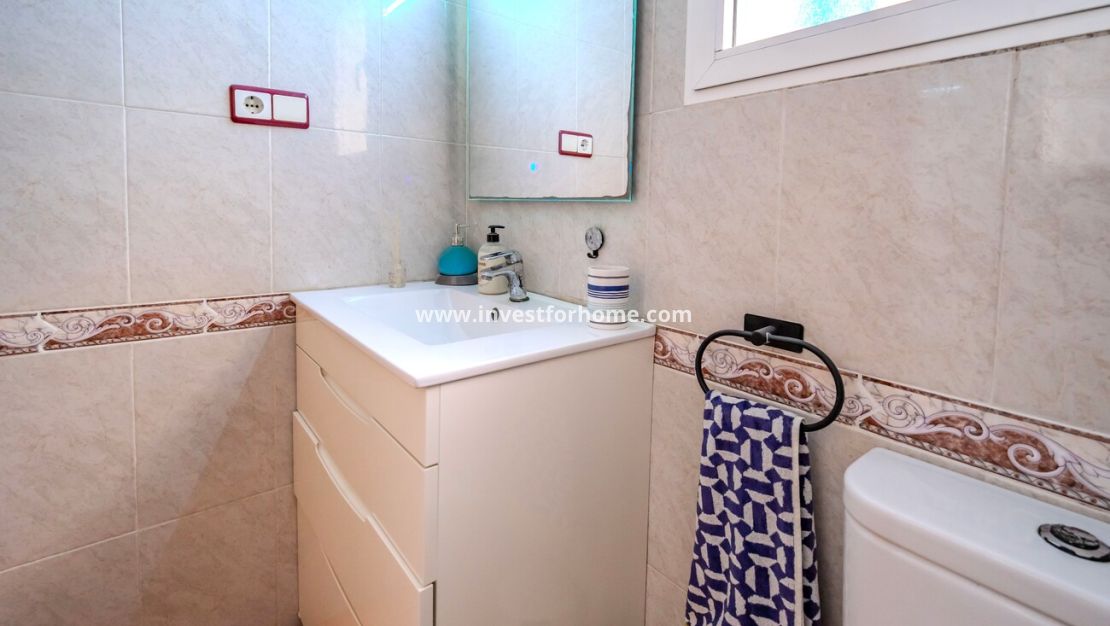 Vente - Villa - Orihuela Costa - Res Valle de los pinos