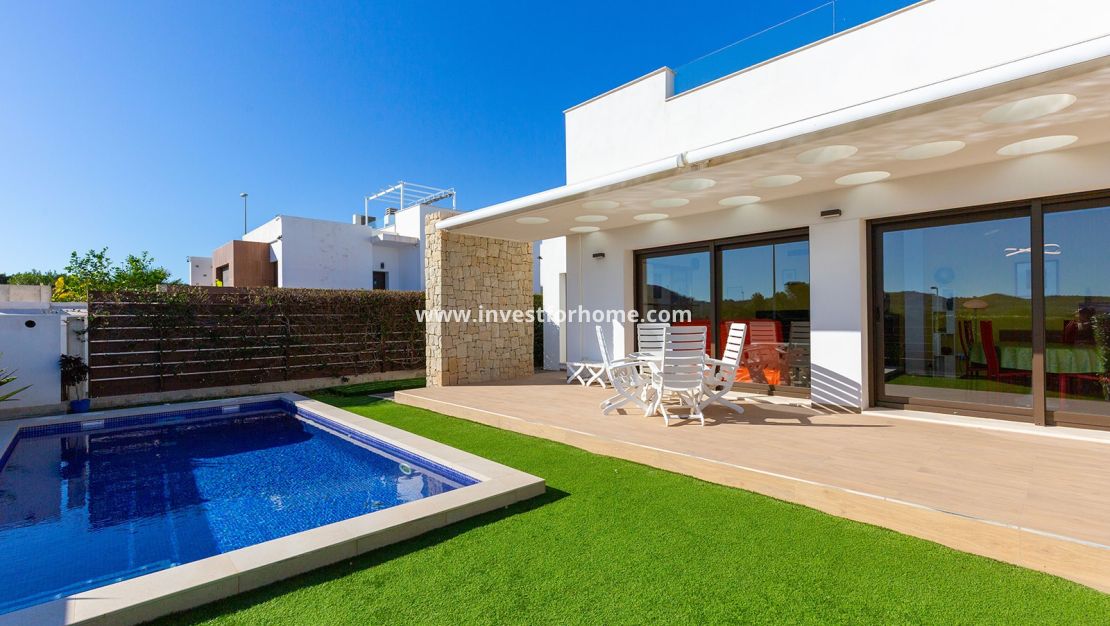 Vente - Villa - Orihuela Costa - Vistabella Golf