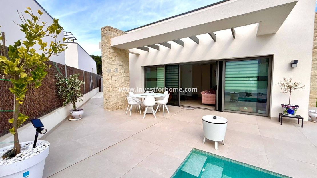 Vente - Villa - San Miguel de Salinas - Urbanizacion Blue Lagoon