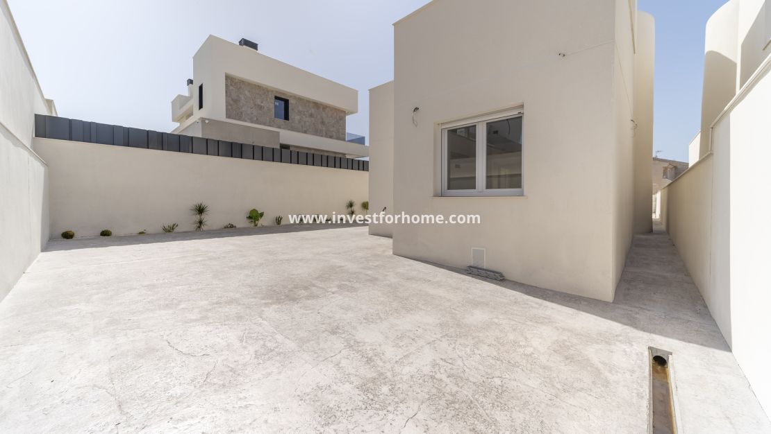 Vente - Villa - Torrevieja - aguas nuevas