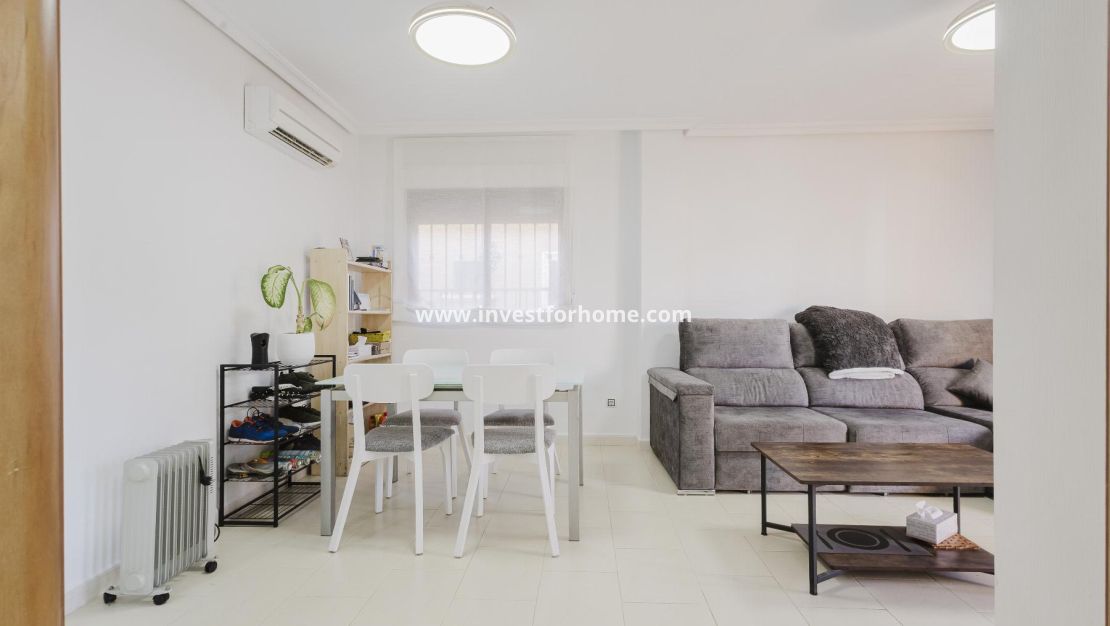 Vente - Villa - Torrevieja - aguas nuevas