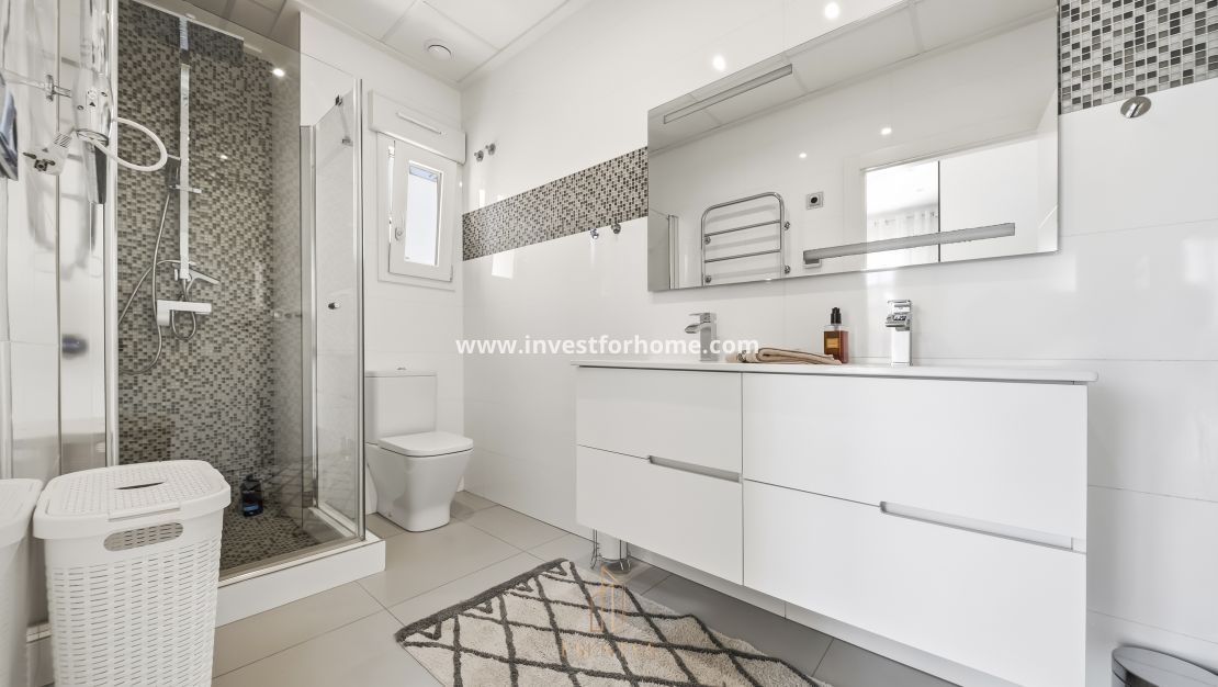 Vente - Villa - Torrevieja - aguas nuevas