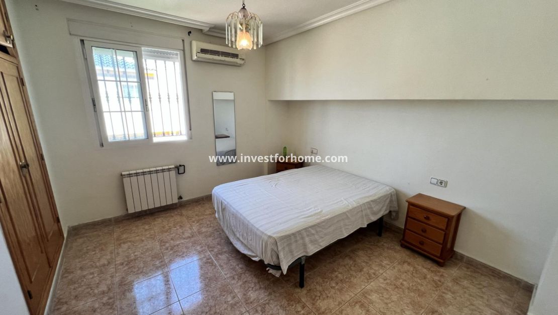 Vente - Villa - Torrevieja - aguas nuevas