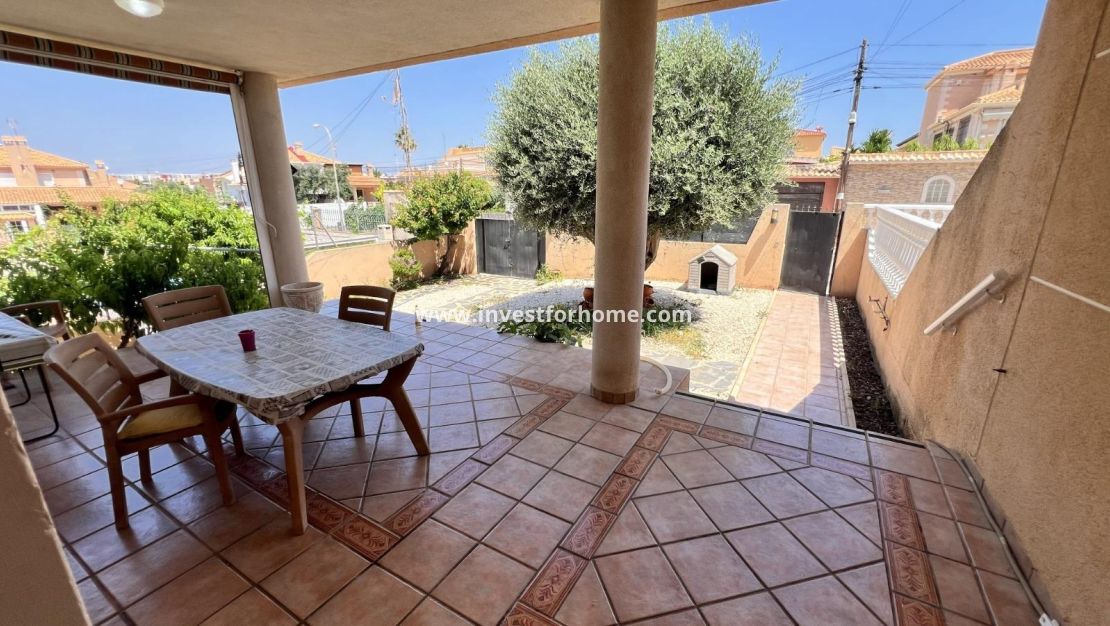 Vente - Villa - Torrevieja - aguas nuevas