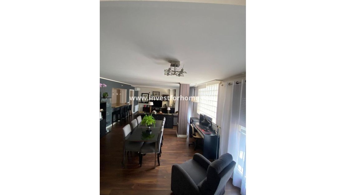 Vente - Villa - Torrevieja - Centro - Muelle Pesquero