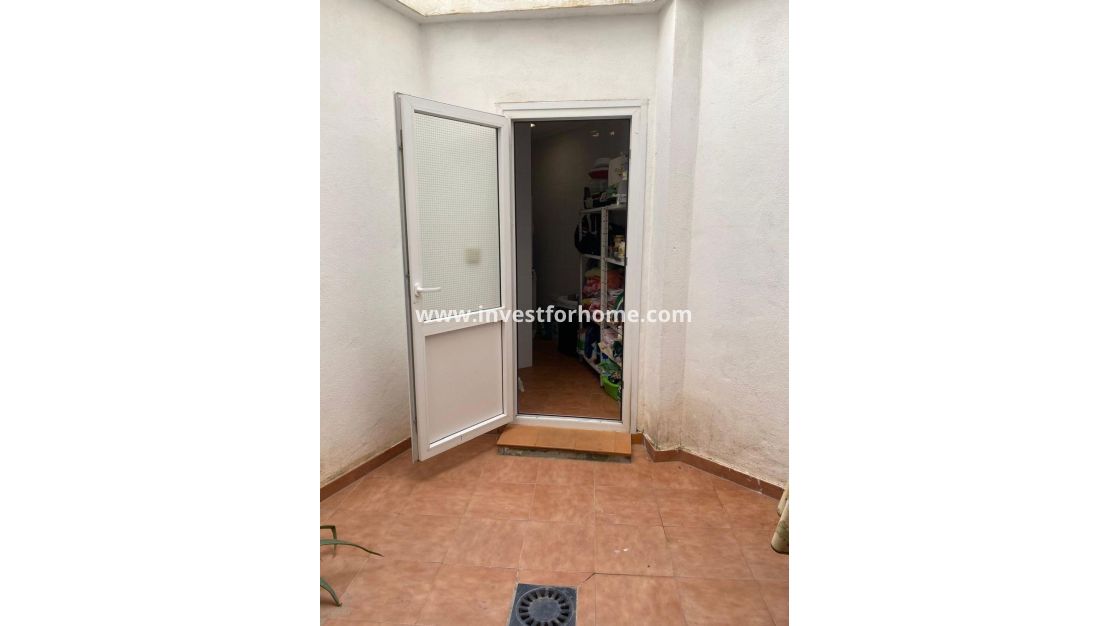 Vente - Villa - Torrevieja - Centro - Muelle Pesquero