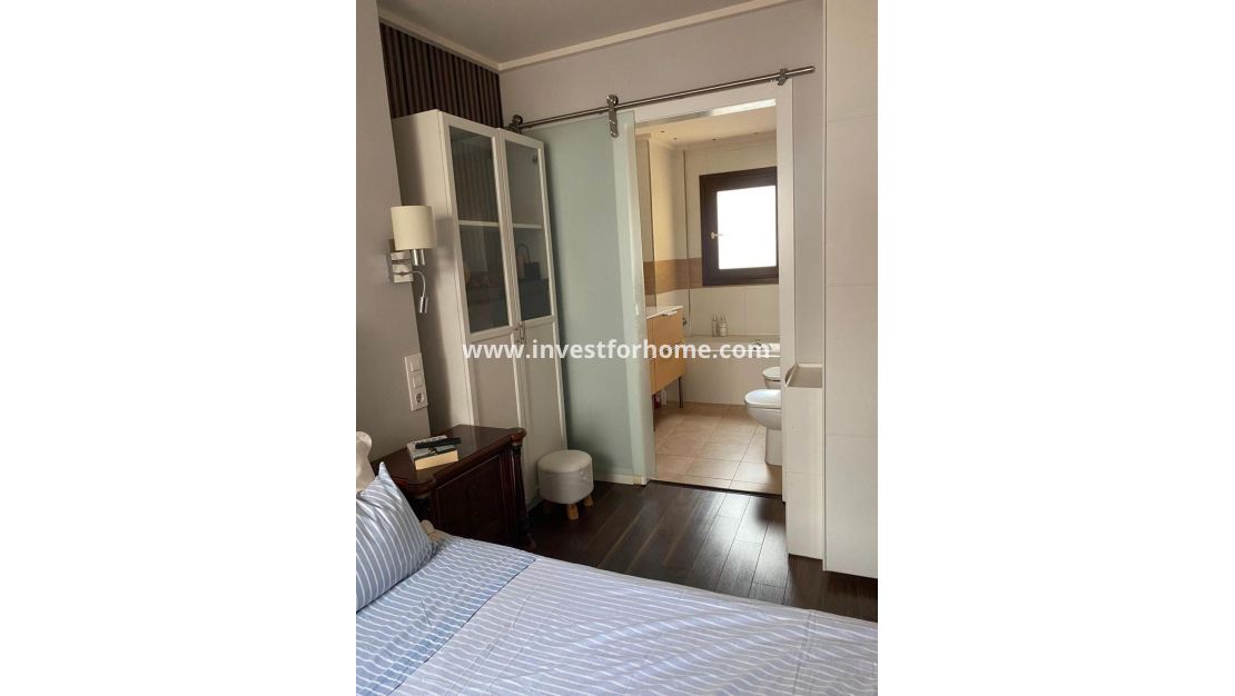 Vente - Villa - Torrevieja - Centro - Muelle Pesquero