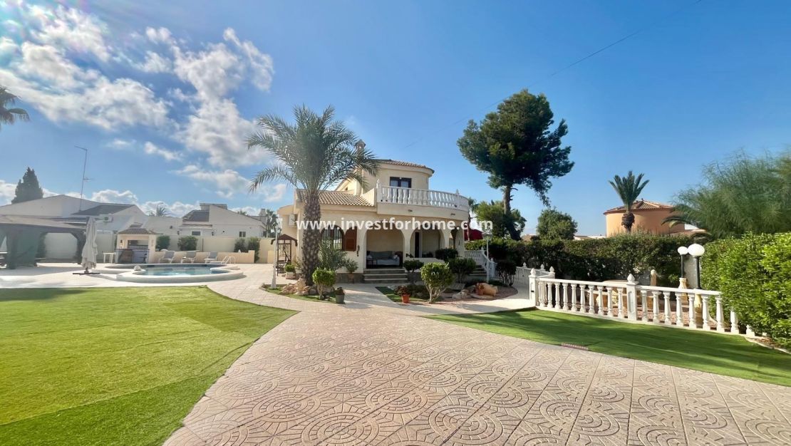 Vente - Villa - Torrevieja - La Siesta-El Chaparral