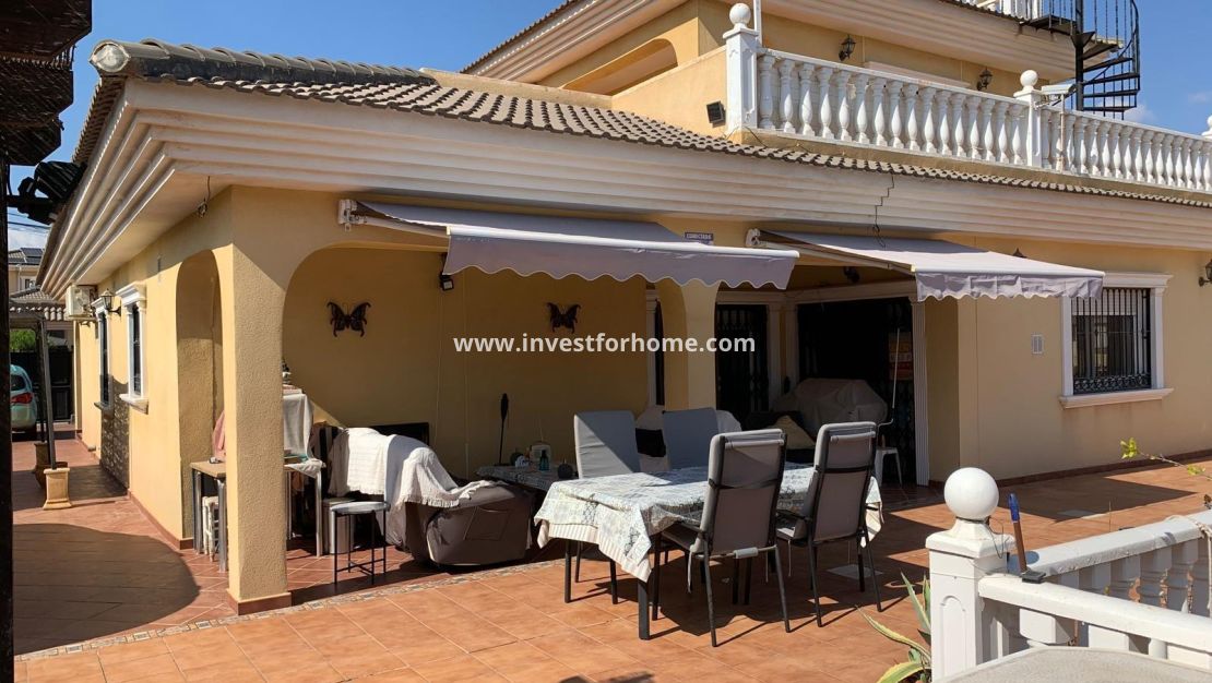 Vente - Villa - Torrevieja - Los Balcones - Los Altos Del Edén
