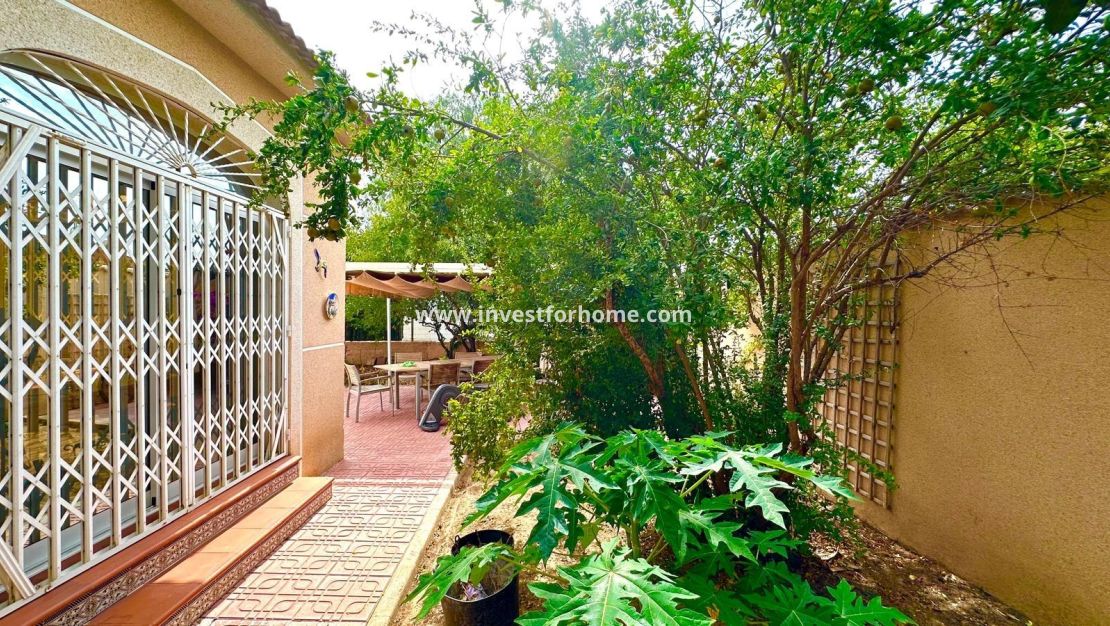 Vente - Villa - Torrevieja - Los Balcones - Los Altos Del Edén