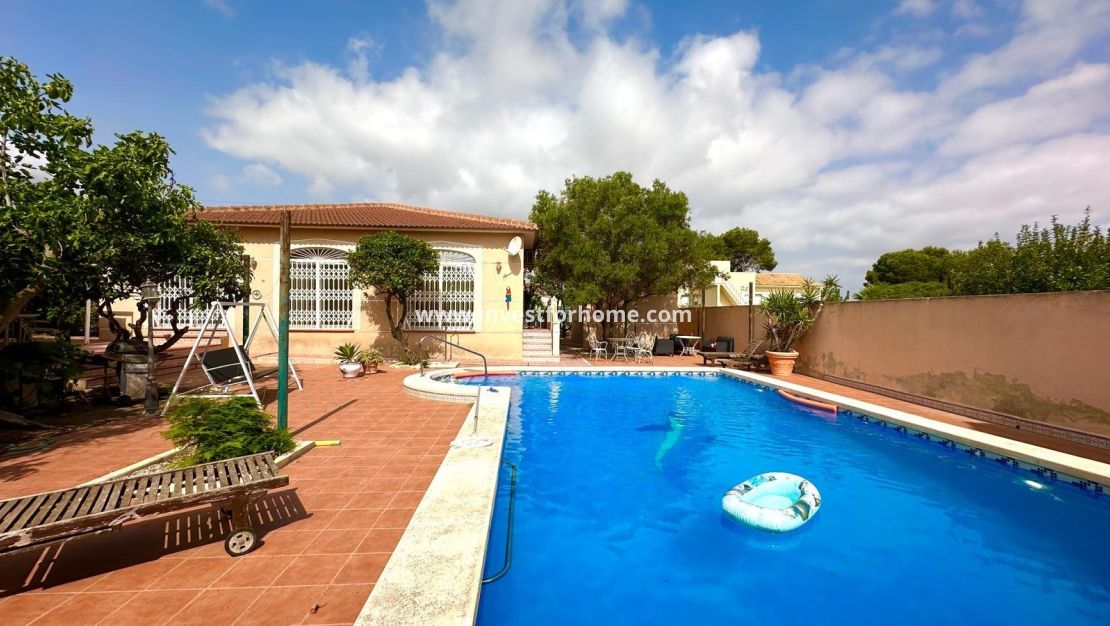 Vente - Villa - Torrevieja - Los Balcones - Los Altos Del Edén