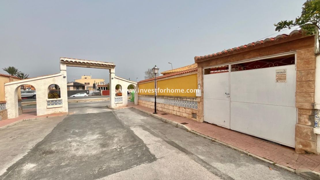 Vente - Villa - Torrevieja - Los Balcones - Los Altos Del Edén
