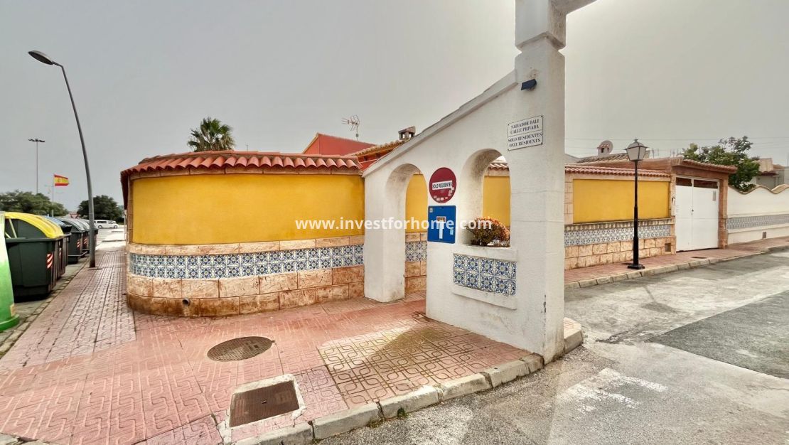 Vente - Villa - Torrevieja - Los Balcones - Los Altos Del Edén
