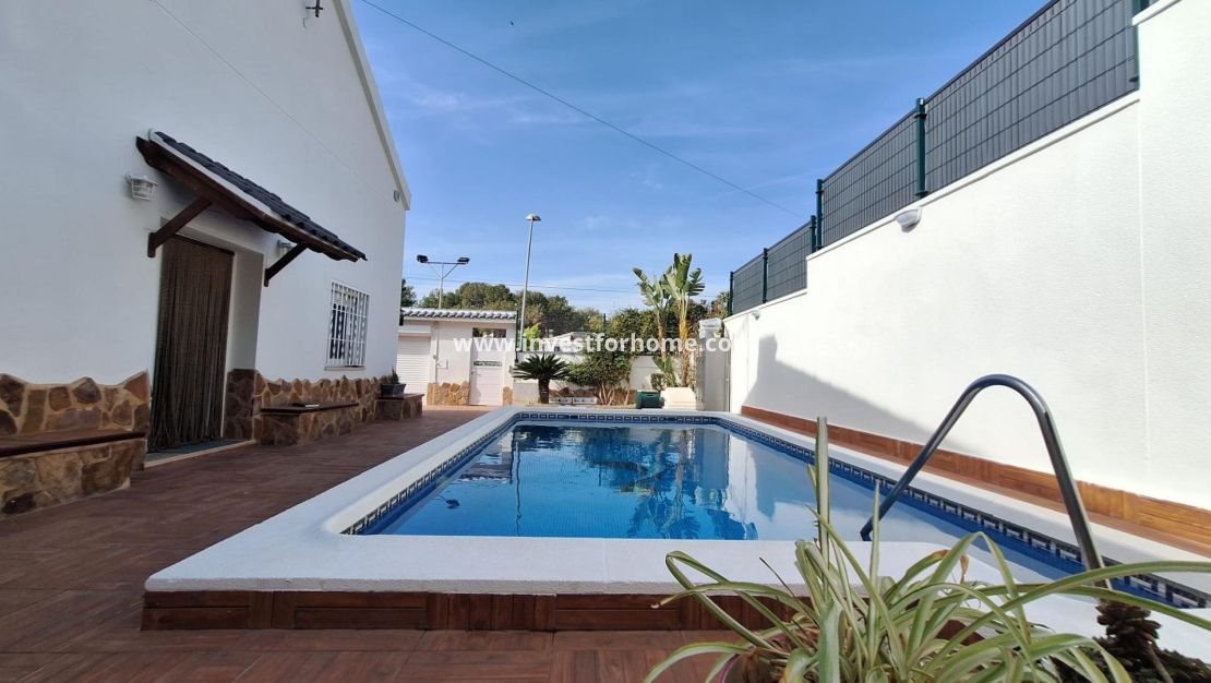 Vente - Villa - Torrevieja - Los Balcones - Los Altos Del Edén