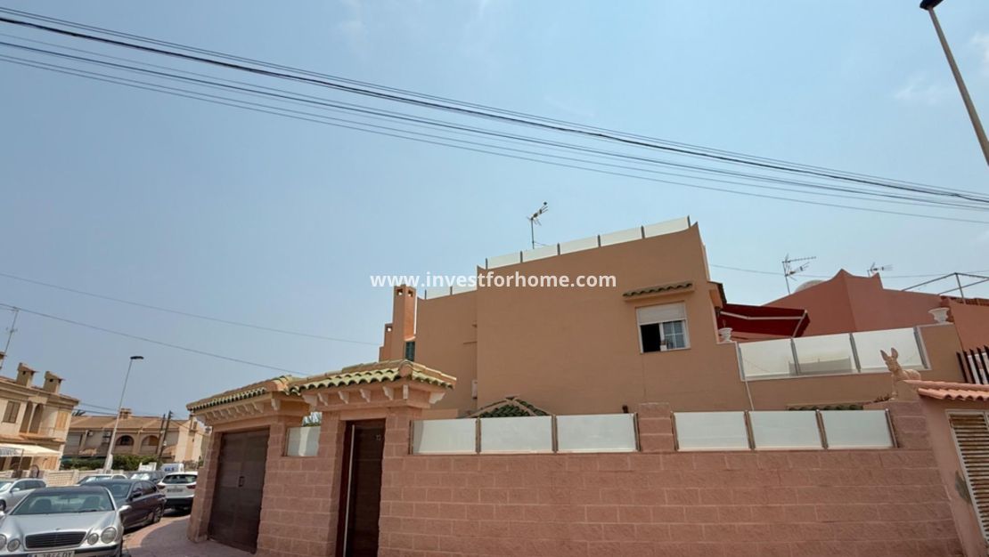 Vente - Villa - Torrevieja - Nueva Torrevieja - Aguas Nuevas