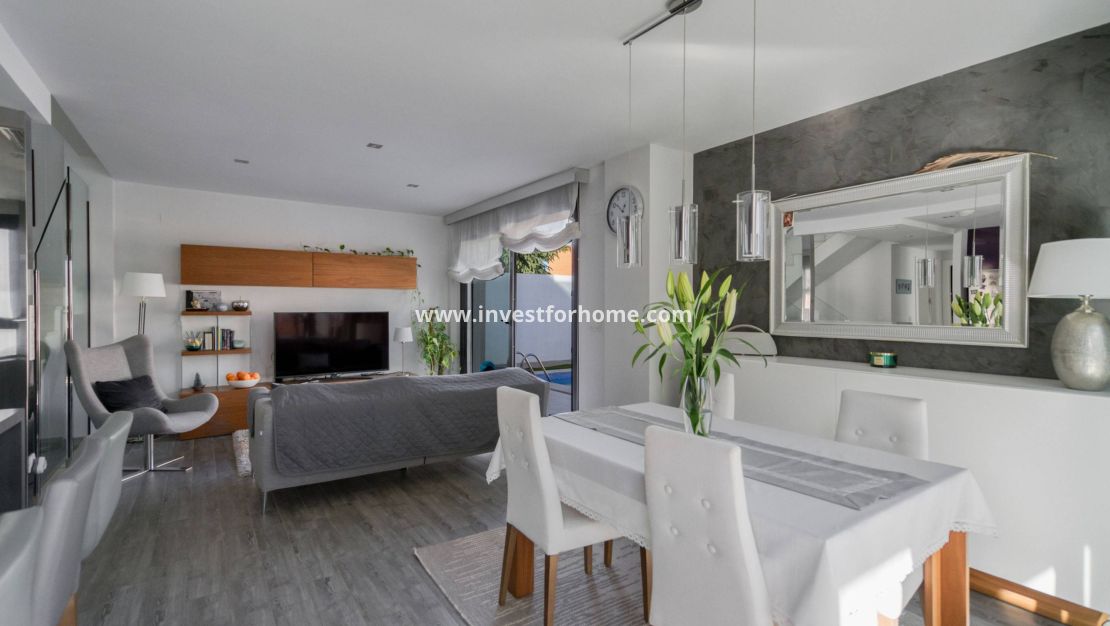 Vente - Villa - Torrevieja - Nueva Torrevieja - Aguas Nuevas