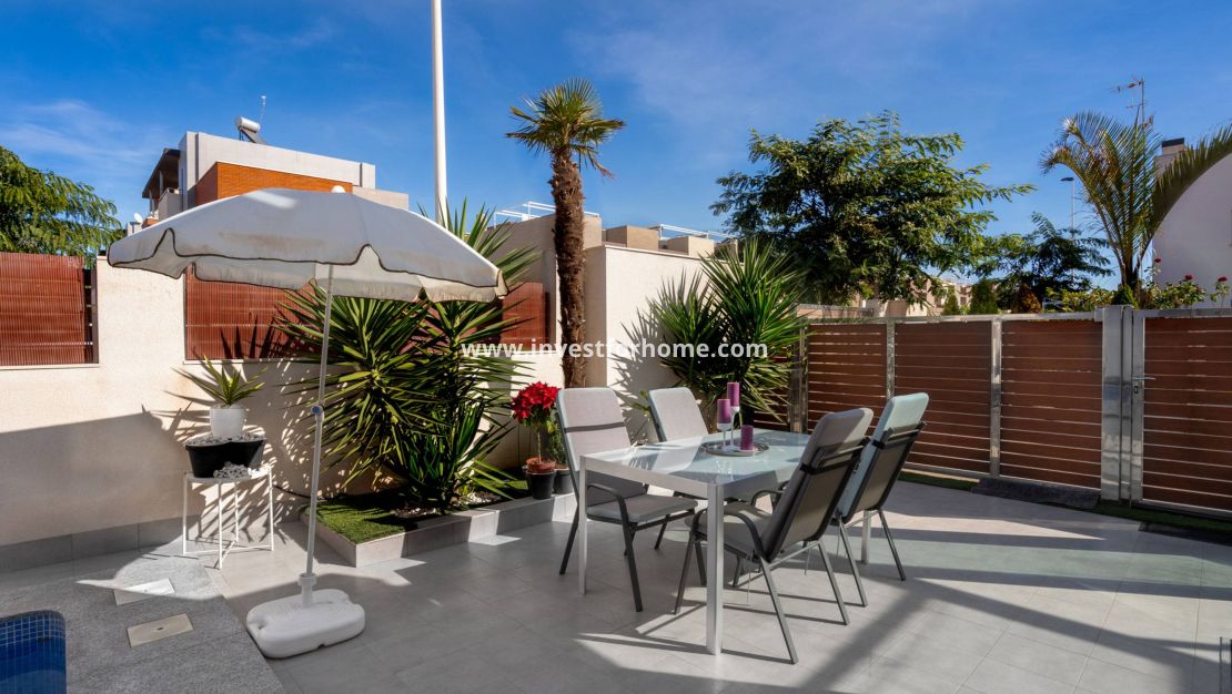 Vente - Villa - Torrevieja - Nueva Torrevieja - Aguas Nuevas