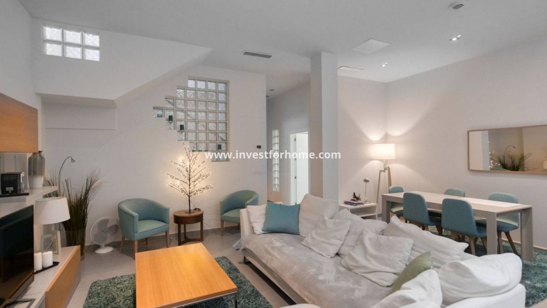 Vente - Villa - Torrevieja - Nueva Torrevieja - Aguas Nuevas