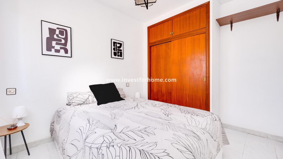 Vente - Villa - Torrevieja - Nueva Torrevieja - Aguas Nuevas