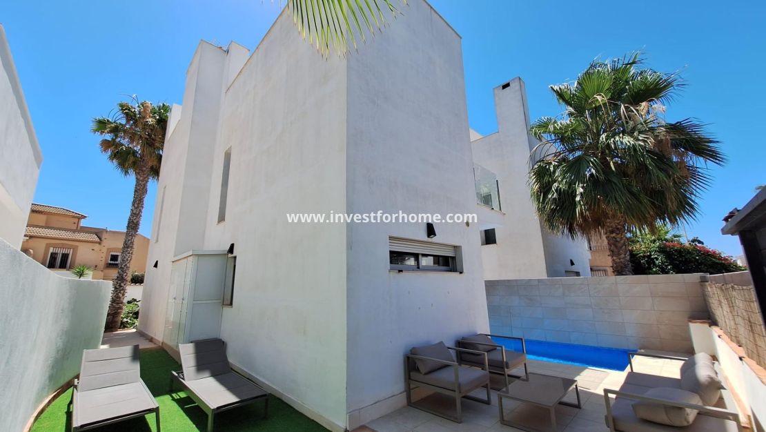 Vente - Villa - Torrevieja - Nueva Torrevieja - Aguas Nuevas
