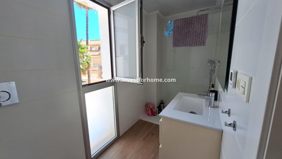 Vente - Villa - Torrevieja - Nueva Torrevieja - Aguas Nuevas