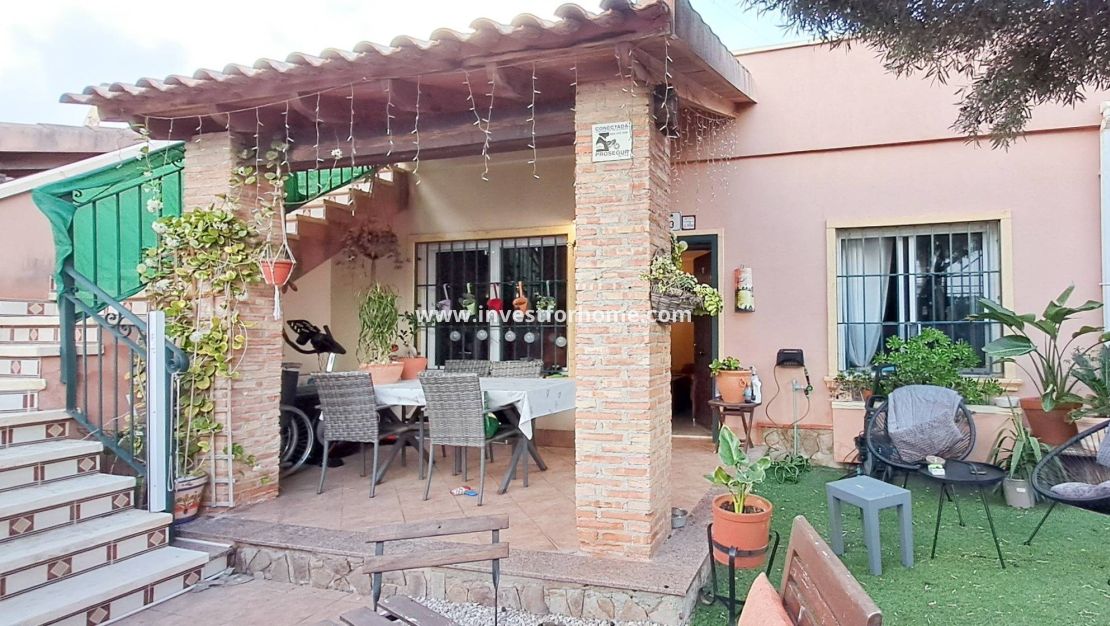 Vente - Villa - Torrevieja - Parque Acuático - Sector 25