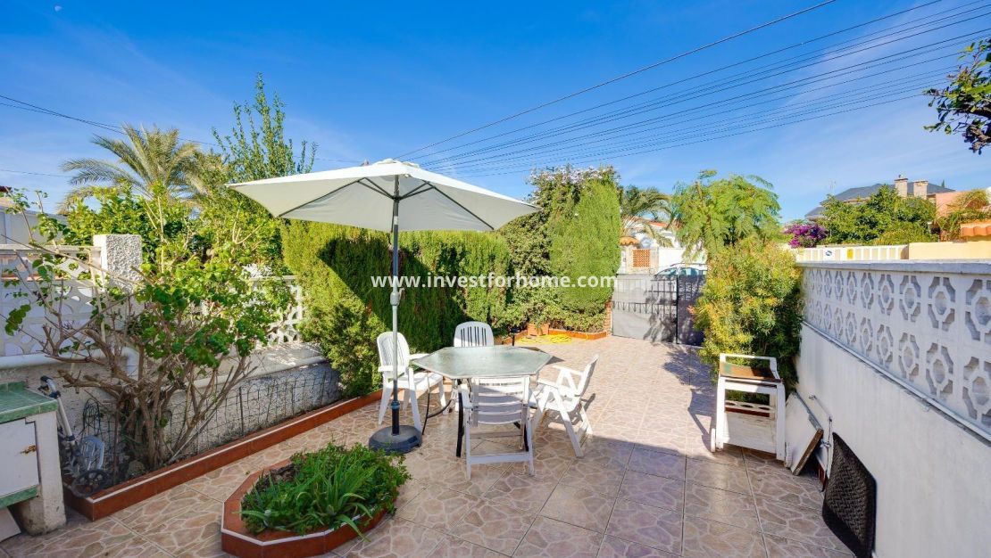 Vente - Villa - Torrevieja - Playa de los Locos