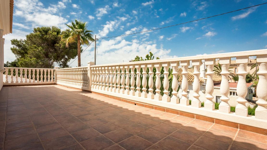 Verkoop - Alleenstaande Villa - Orihuela Costa - Cabo Roig