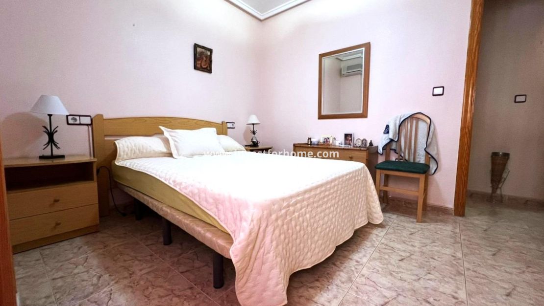 Verkoop - Appartement - Guardamar del Segura - Pueblo