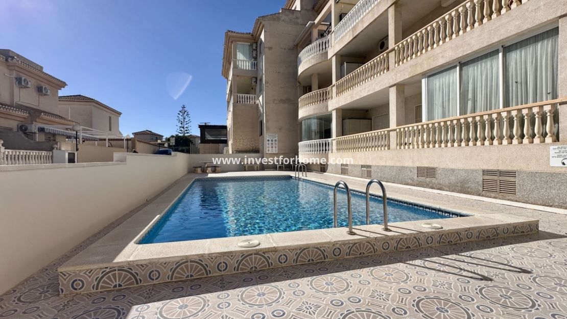 Verkoop - Appartement - Orihuela Costa - Inland