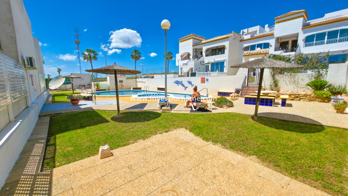 Verkoop - Appartement - Orihuela Costa - Inland