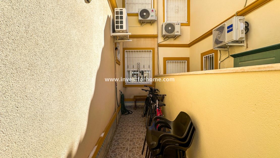 Verkoop - Appartement - Orihuela Costa - Inland
