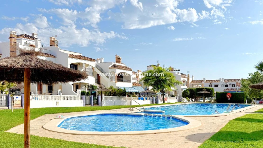 Verkoop - Appartement - Orihuela Costa - Villamartín