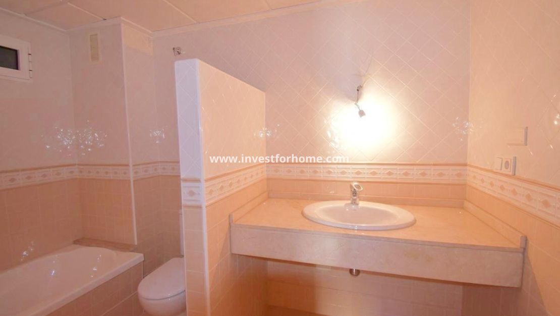 Verkoop - Appartement - Torrevieja - Centro - Muelle Pesquero