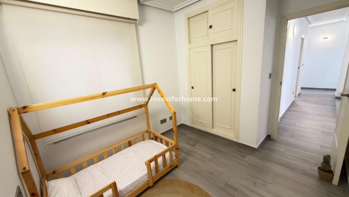 Verkoop - Appartement - Torrevieja - Centro - Muelle Pesquero