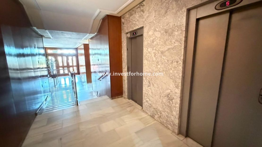 Verkoop - Appartement - Torrevieja - Centro - Muelle Pesquero