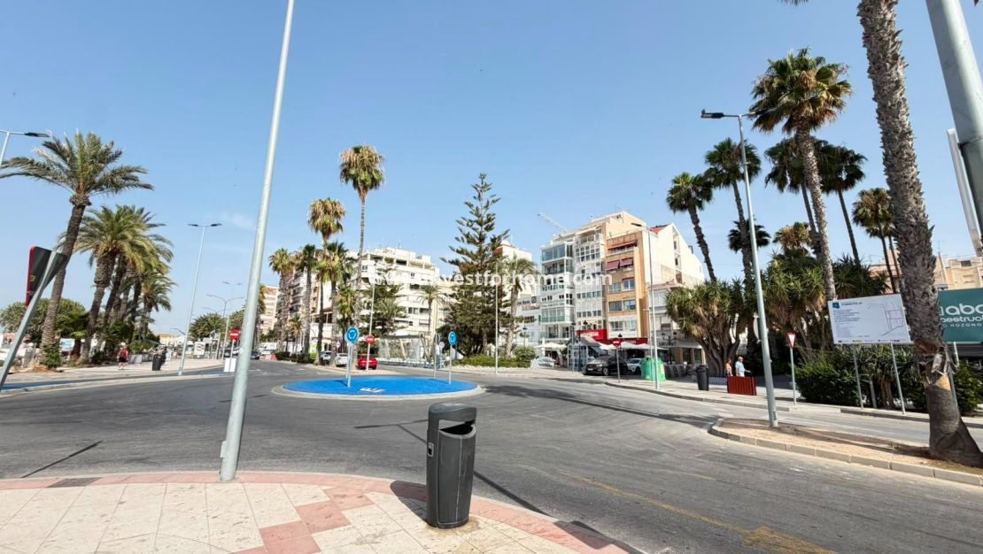 Verkoop - Appartement - Torrevieja - Centro - Muelle Pesquero