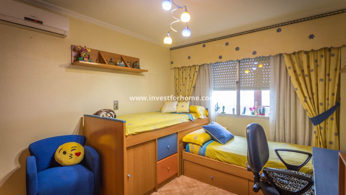 Verkoop - Appartement - Torrevieja - Centro